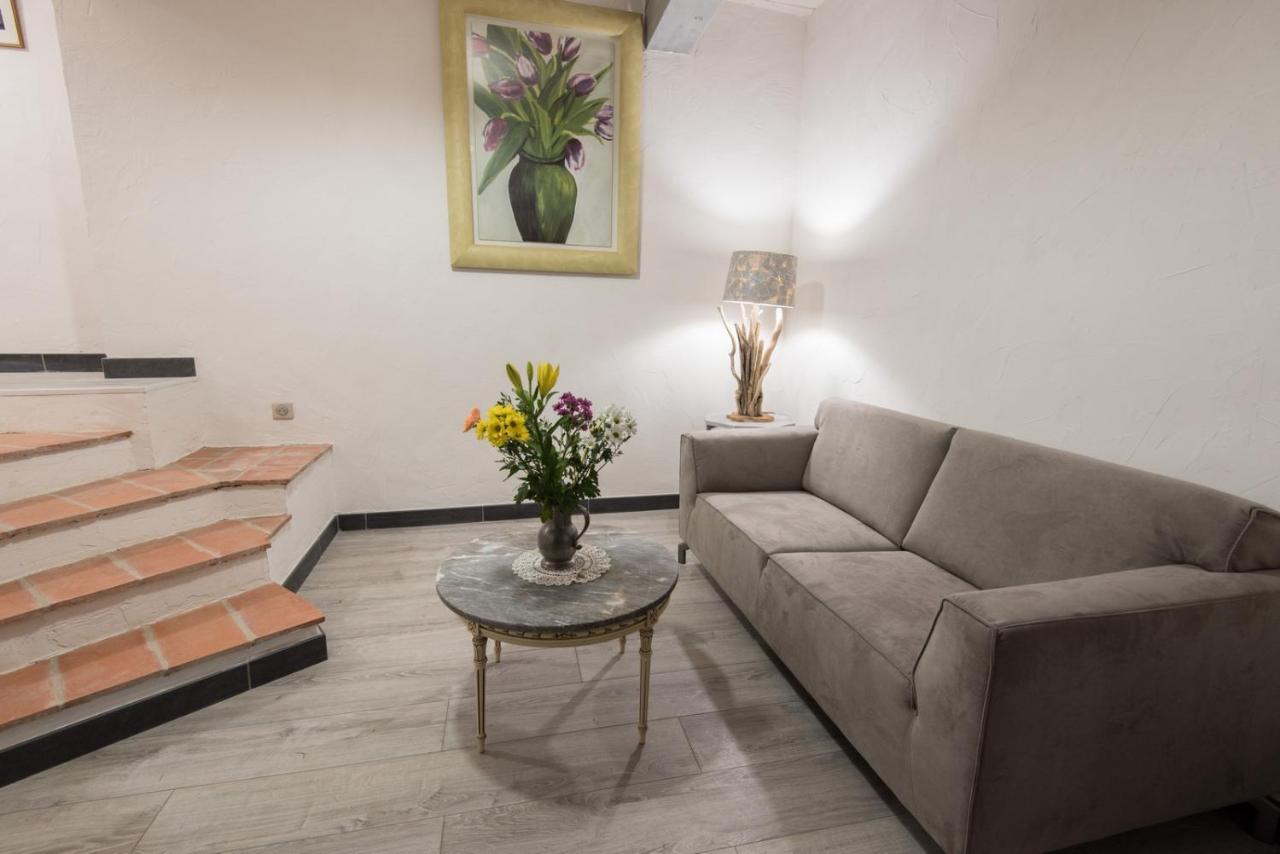 Le Mas Des Colombes Chambres D'Hotes B&B & Spa Oms Eksteriør billede